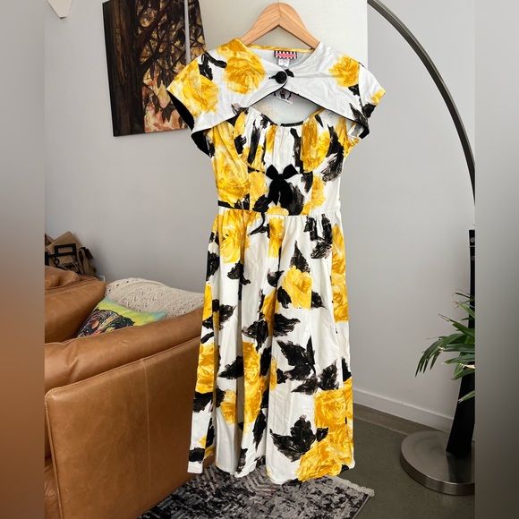 NWT Pinup Couture Evelyn Yellow Roses Swing Dress - Picture 7 of 8